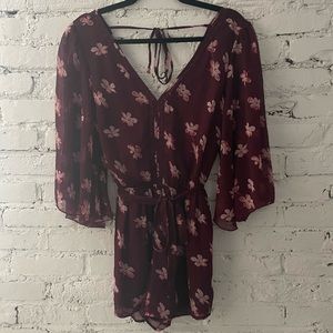 Abercrombie and Fitch burgundy floral romper size small